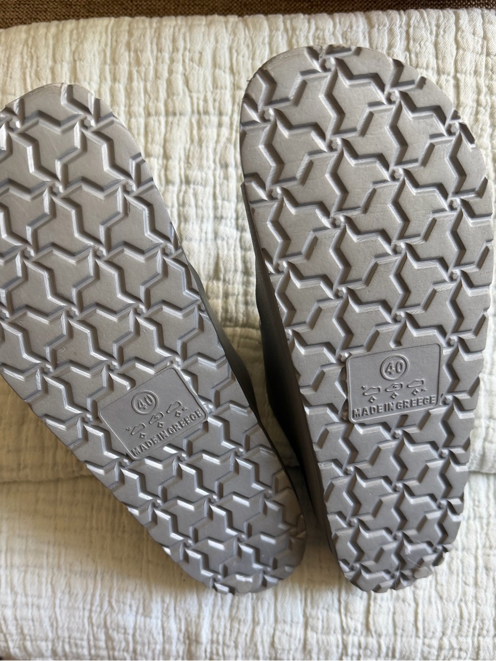 Ateneo Sea Sandals feature double-buckle design & lightweight construction Sz 9 - Picture 3 of 4